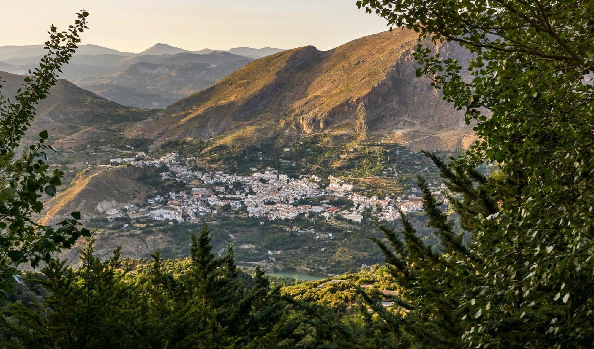 Casa Mona- Andalucian Mountain Village Getaway غويخار سييرا المظهر الخارجي الصورة