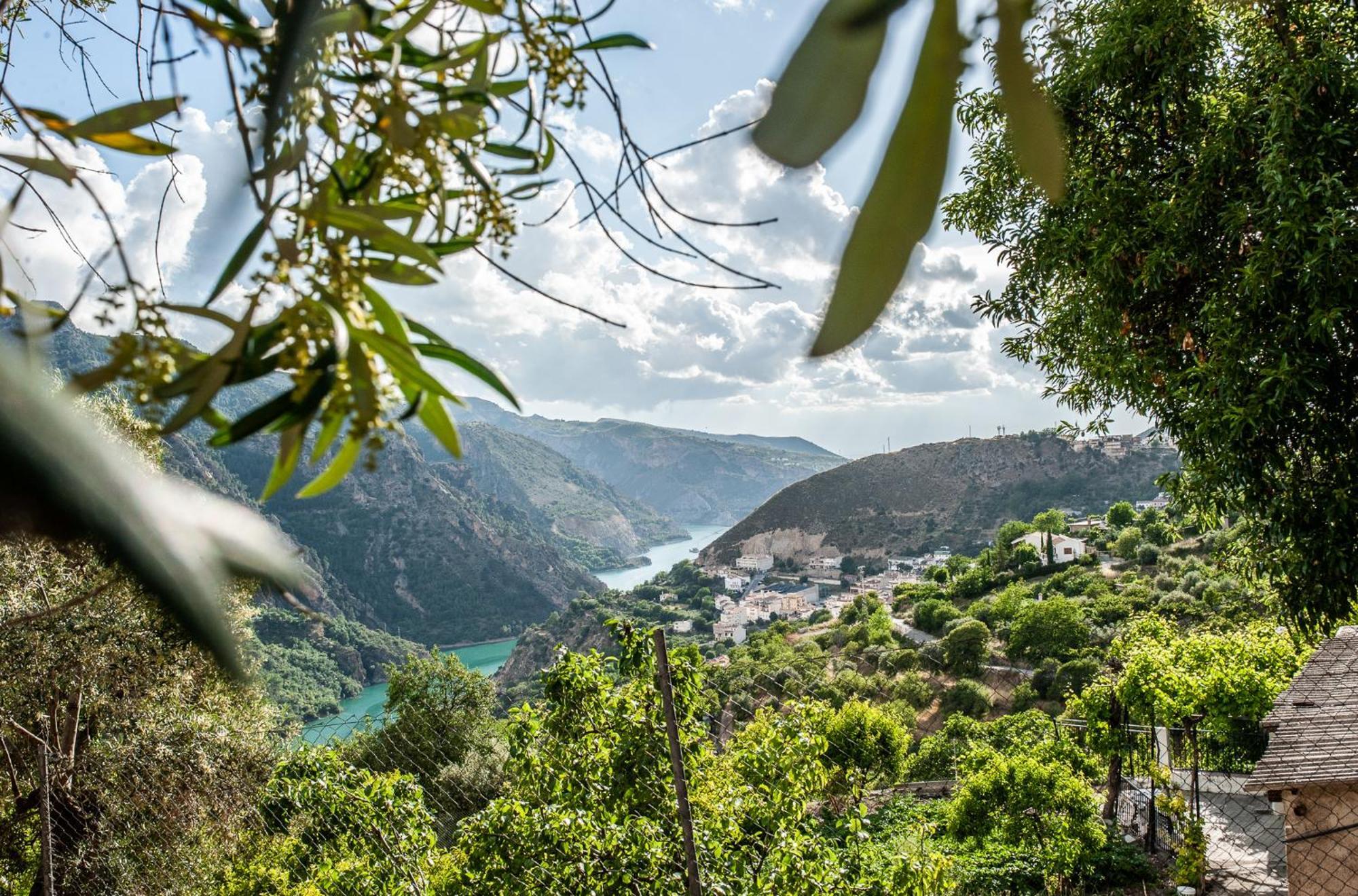 Casa Mona- Andalucian Mountain Village Getaway غويخار سييرا المظهر الخارجي الصورة